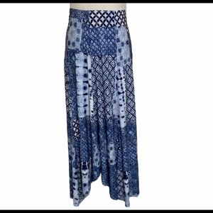 Maxi Skirt with Sharkbite Hem Chicos